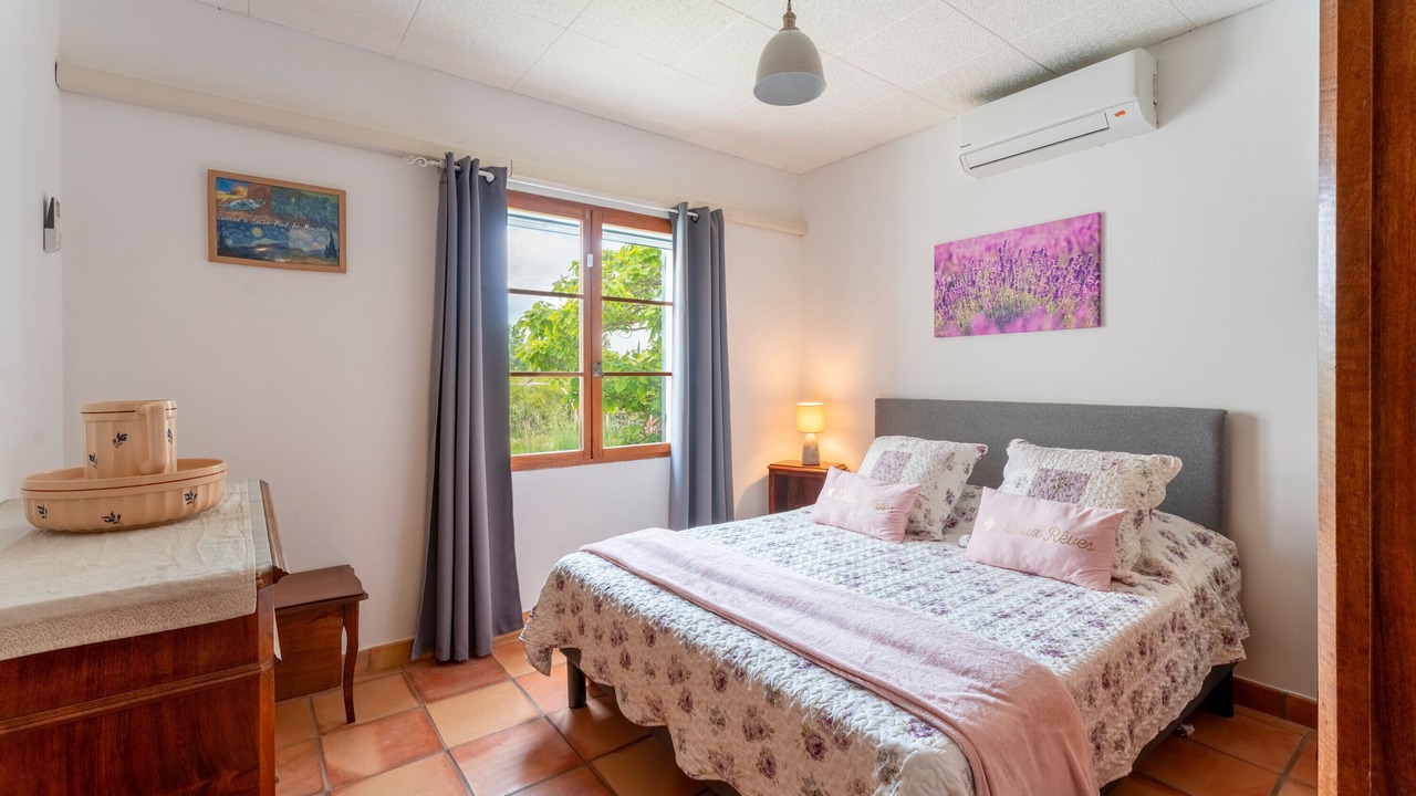 Photo of Bedroom in Saint-Etienne-du-Gres
