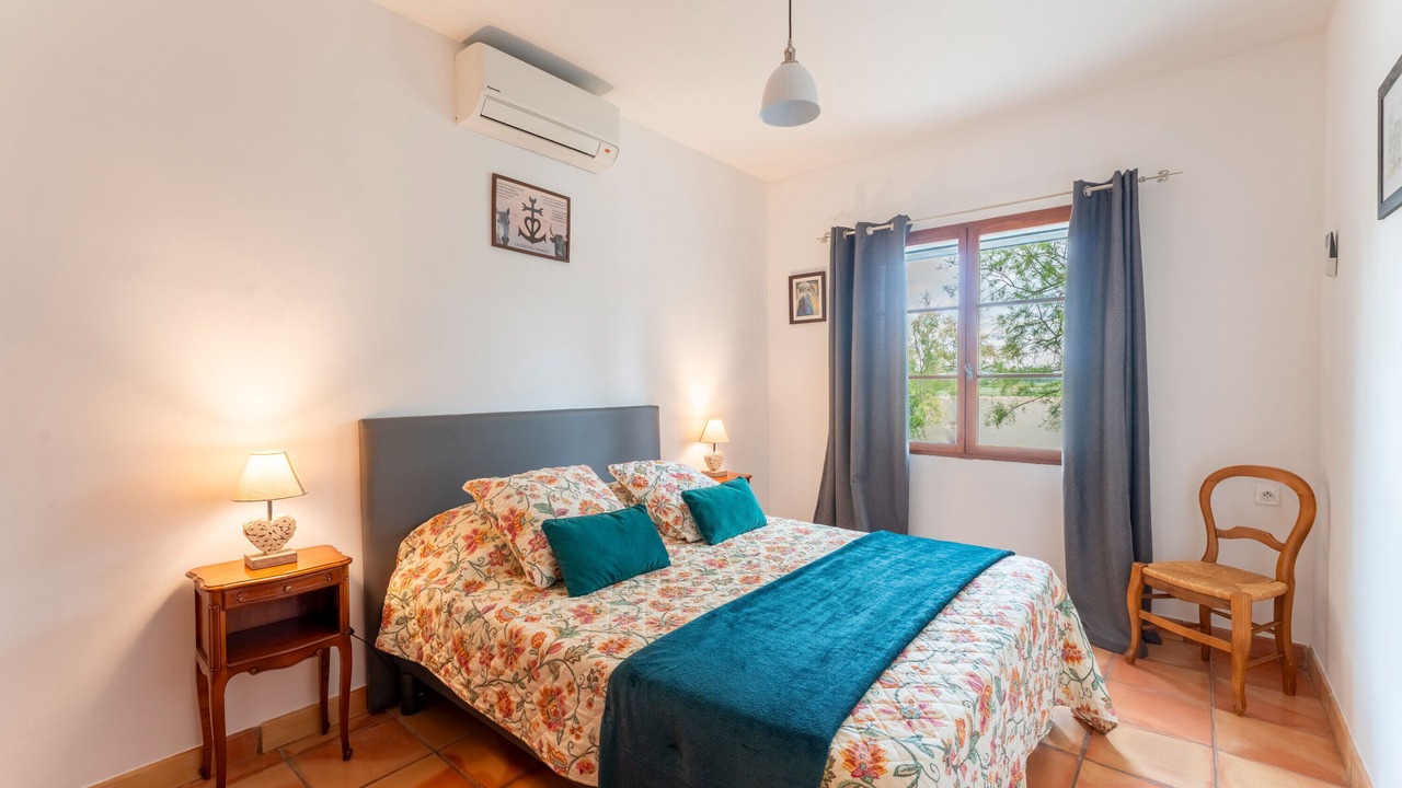 Photo of Bedroom in Saint-Etienne-du-Gres