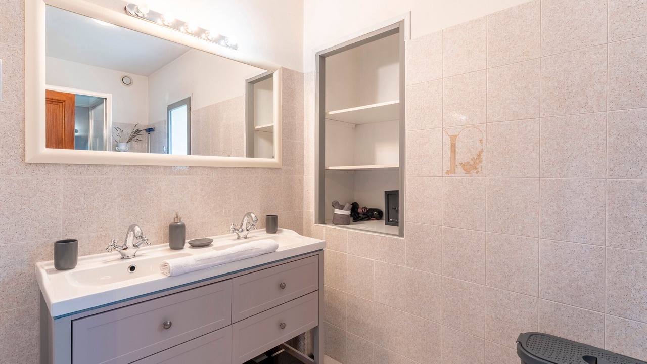 Photo of Bathroom in Saint-Etienne-du-Gres