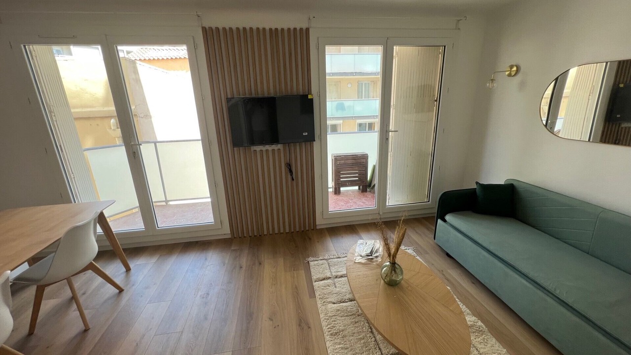 Photo of Livingroom in Saint-Lambert