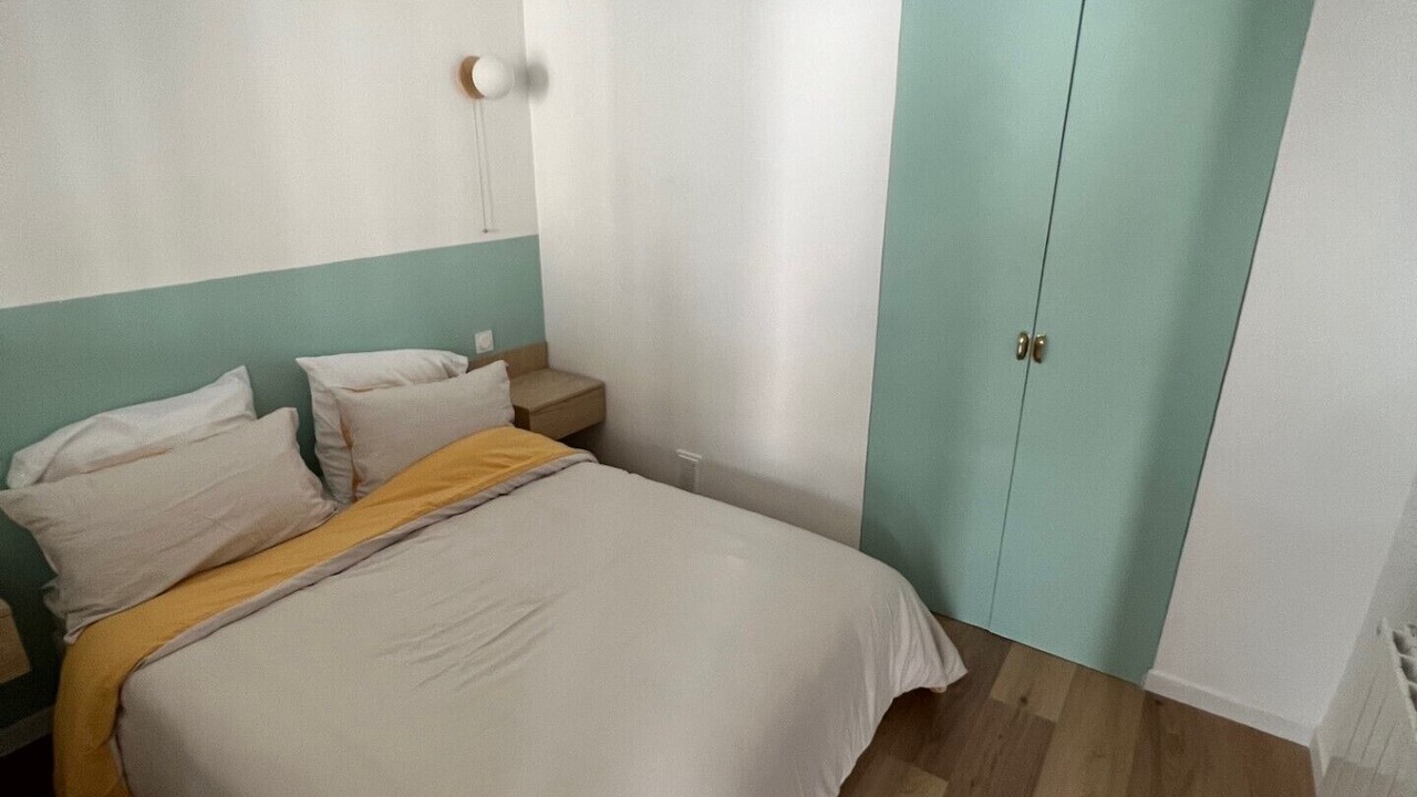 Photo of Bedroom in Saint-Lambert