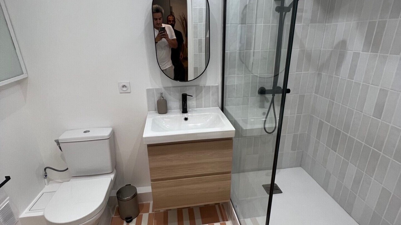 Photo of Bathroom in Saint-Lambert