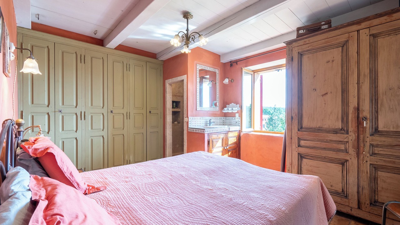 Photo of Bedroom in Cabries