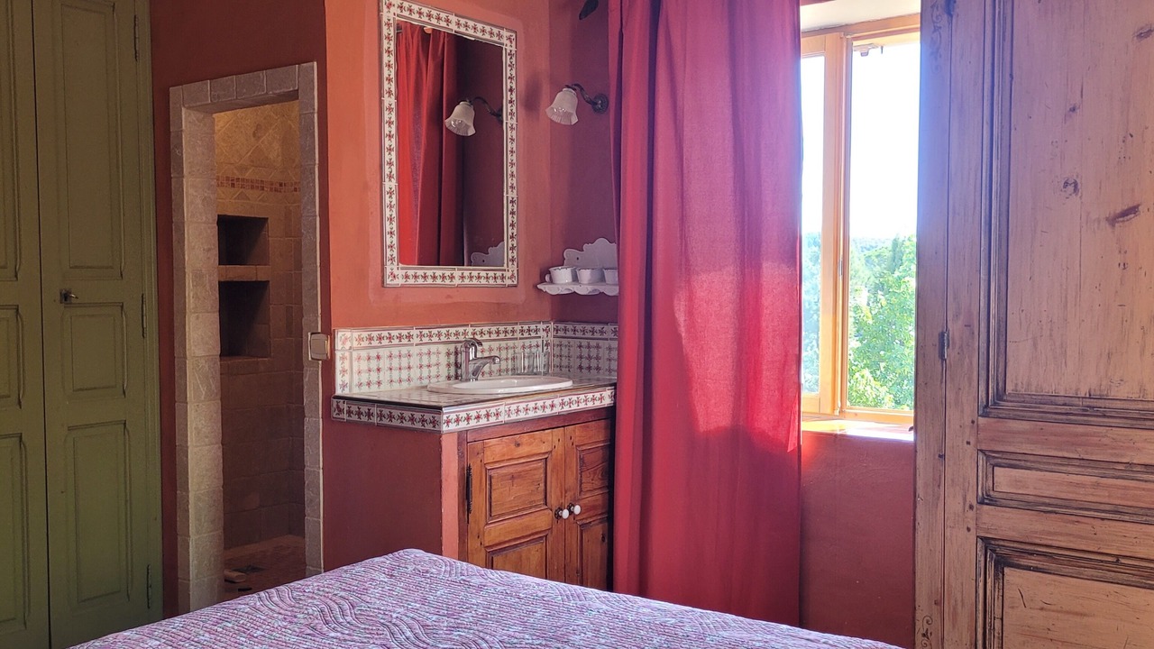 Photo of Bedroom in Cabries