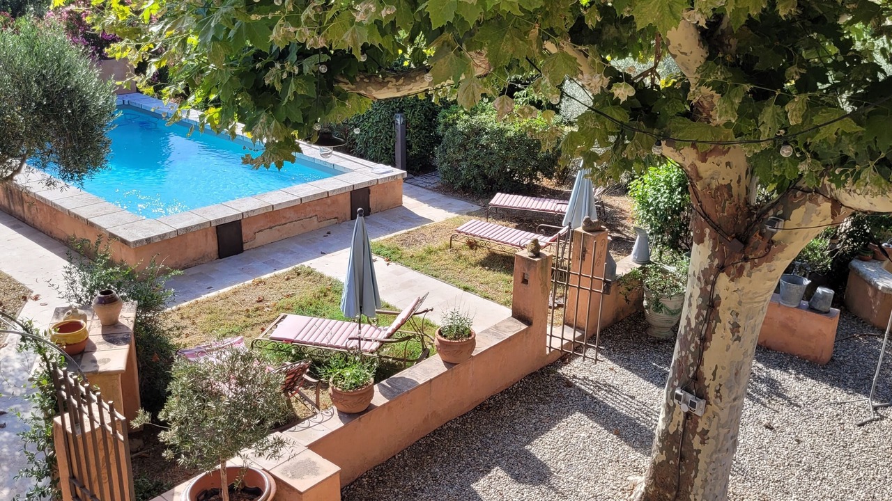 Photo of Outdoor in Cabries