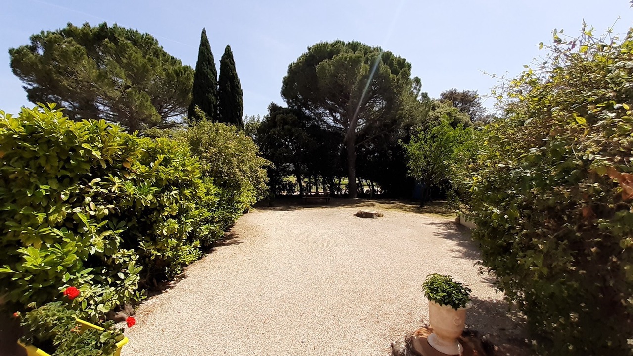 Photo of Outdoor in Roaix