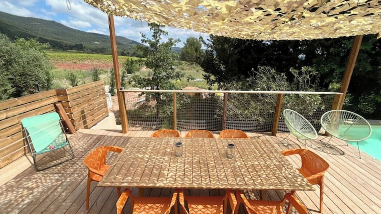 Photo of Outdoor in Cuers