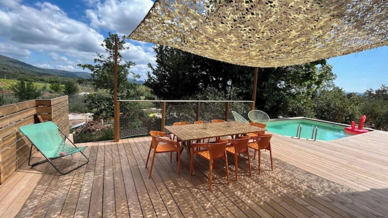 Photo of Outdoor in Cuers