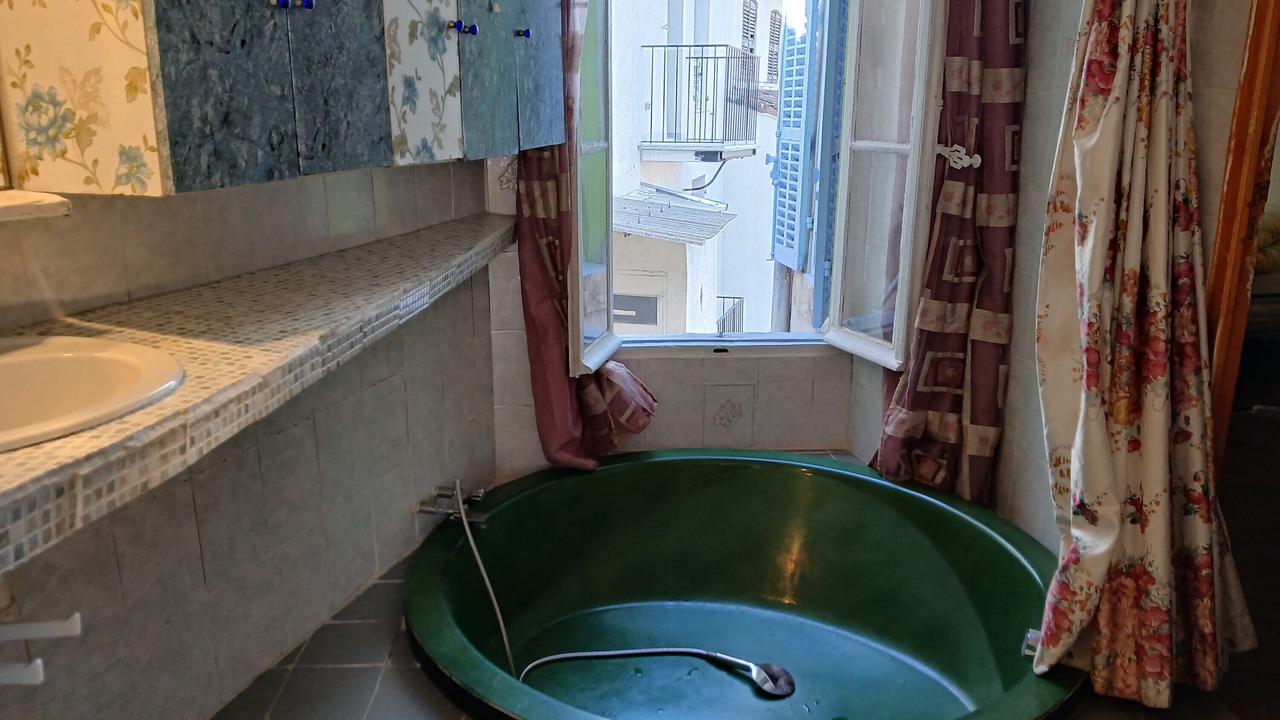 Photo of Bathroom in Noailles