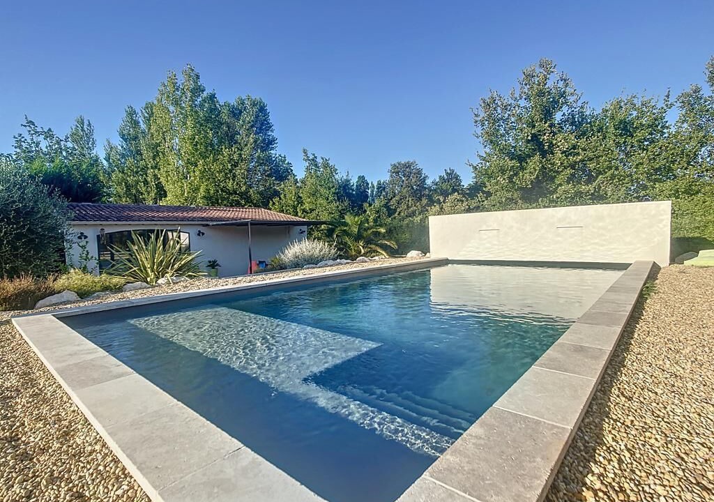 Photo of Outdoor in Noves