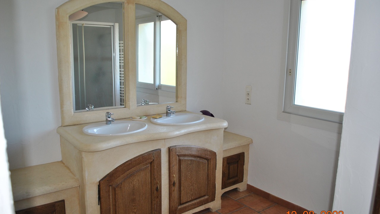 Photo of Bathroom in Beaucaire