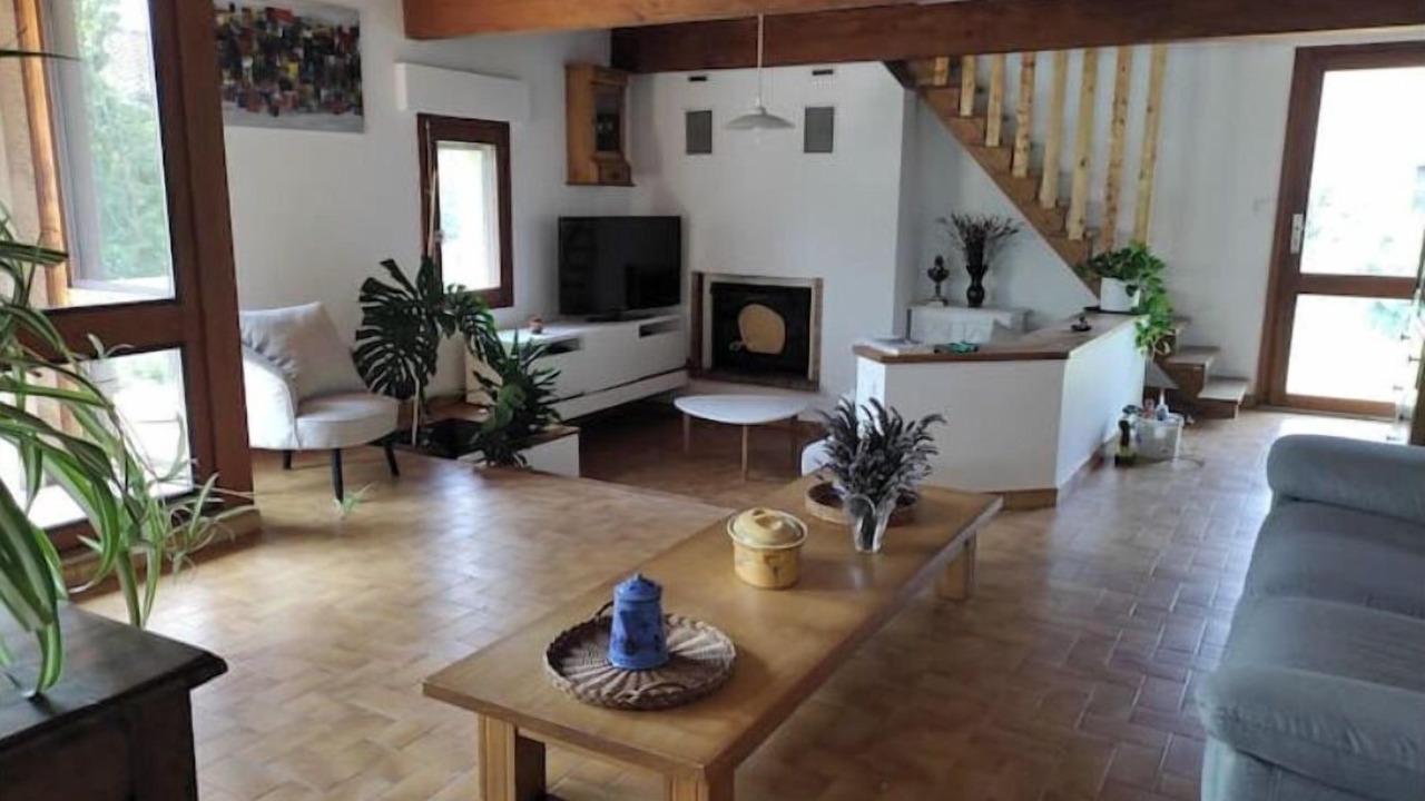 Photo of Livingroom in Montfavet