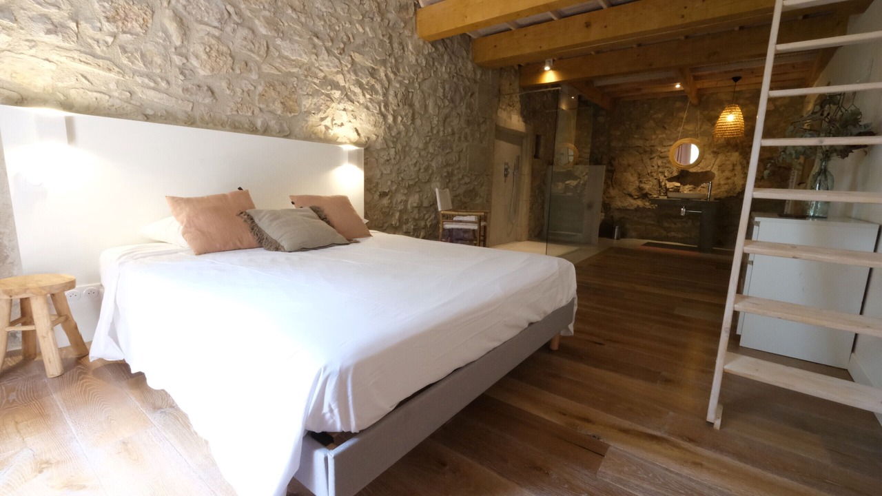 Photo of Bathroom in Les Baux-de-Provence