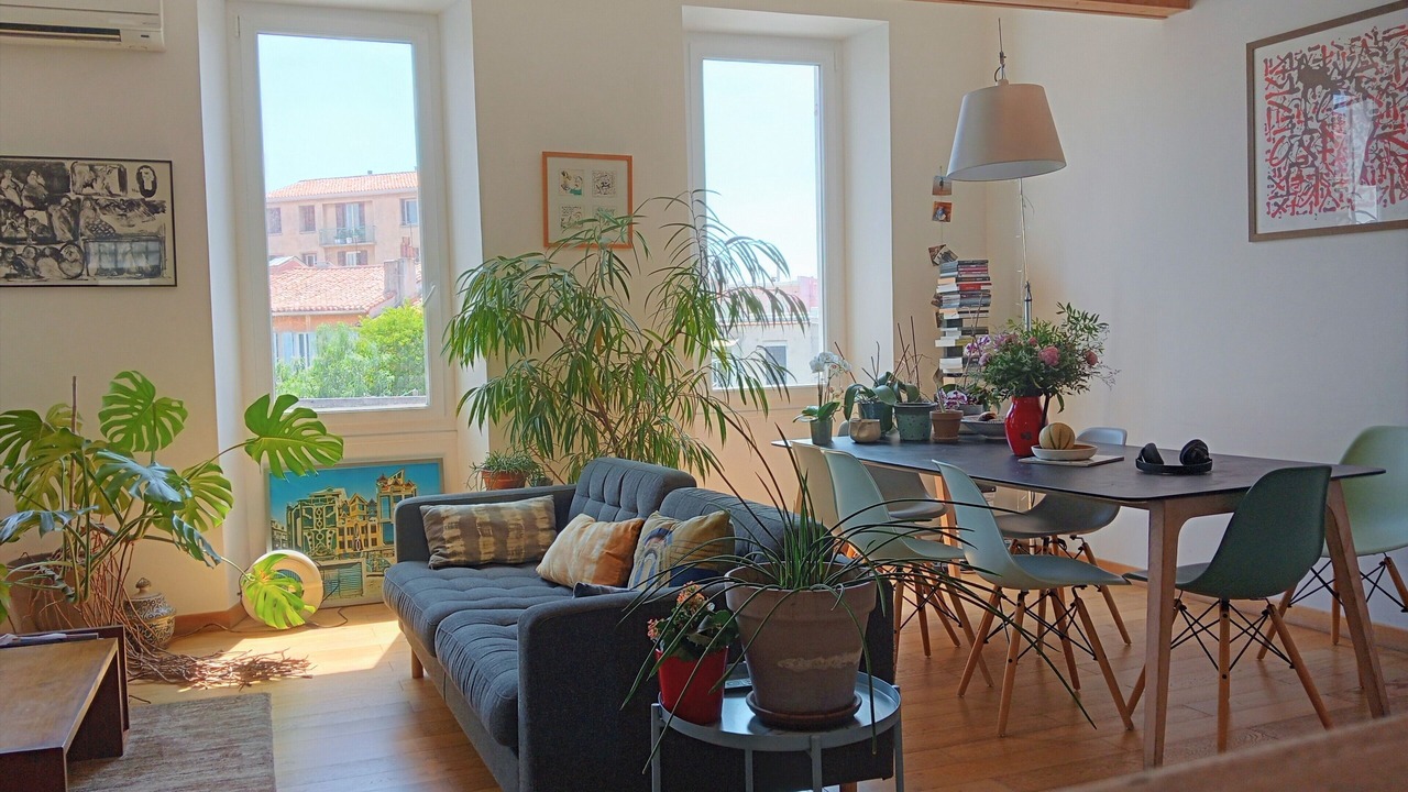 Photo of Livingroom in Saint-Lambert