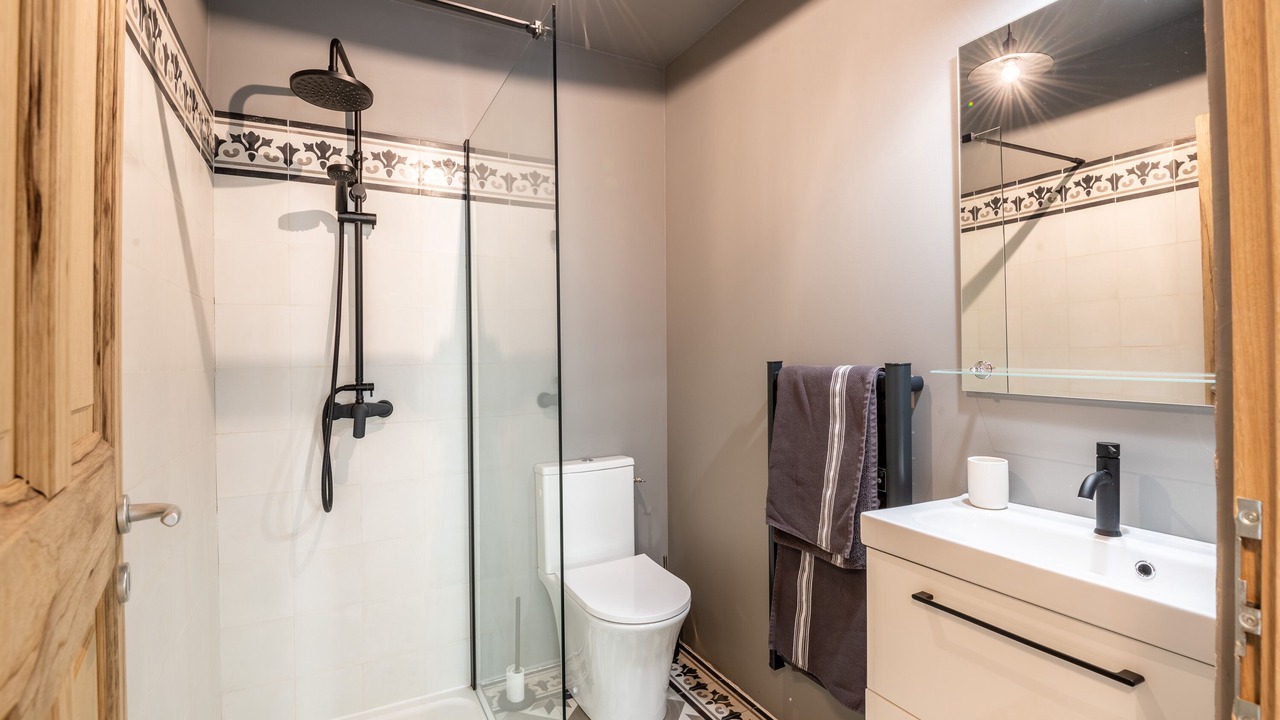 Photo of Bathroom in Menerbes