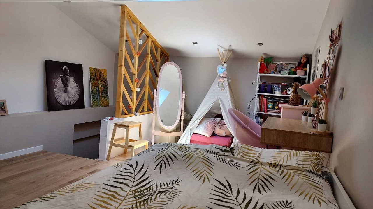 Photo of Bedroom in Saint-Cannat