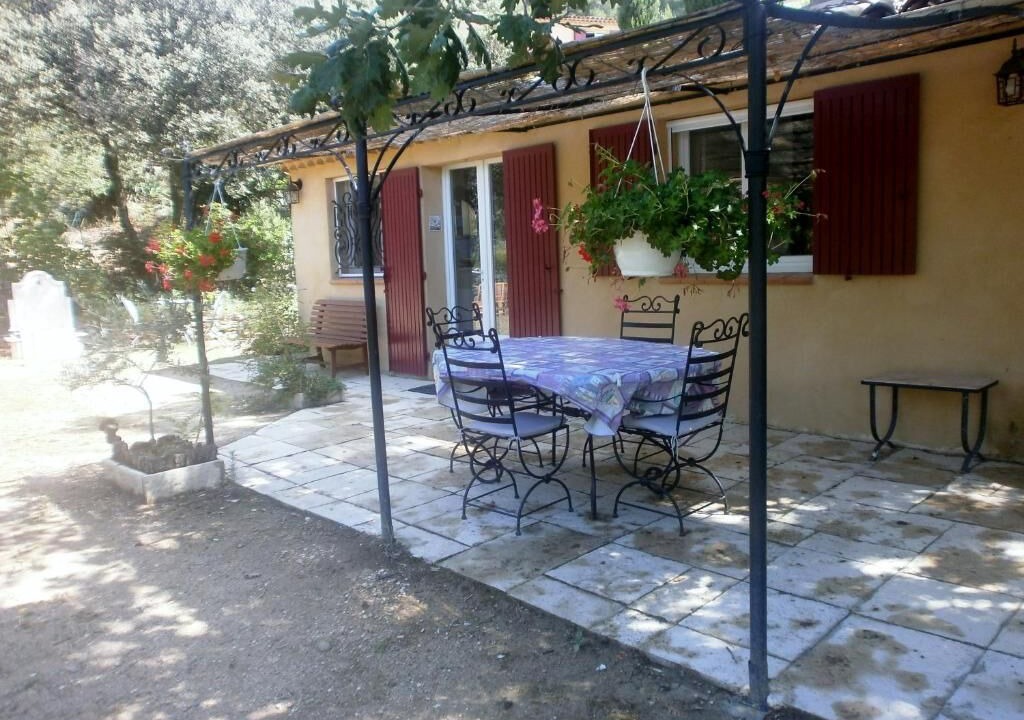 Photo of Outdoor in Jouques