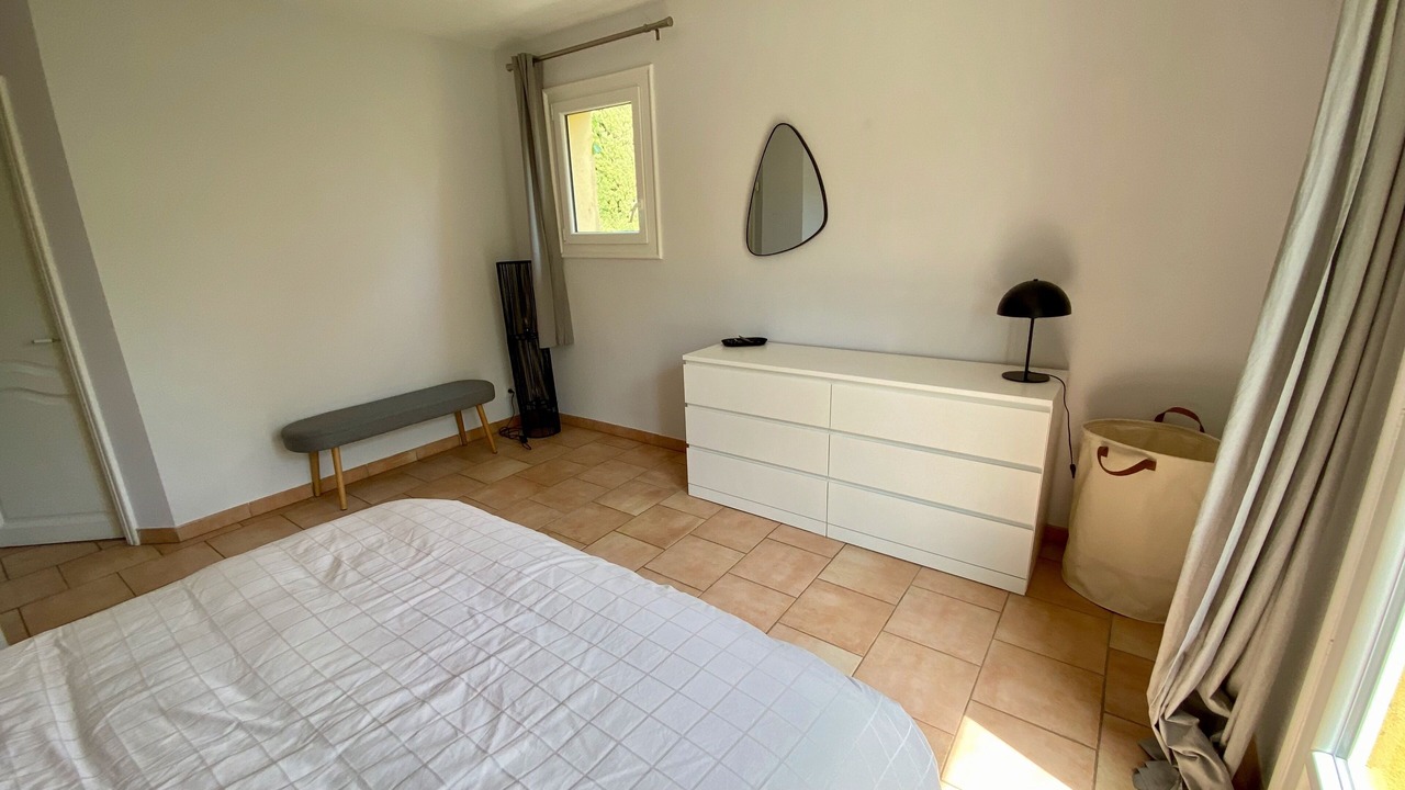 Photo of Bedroom in Saint-Cezaire-sur-Siagne