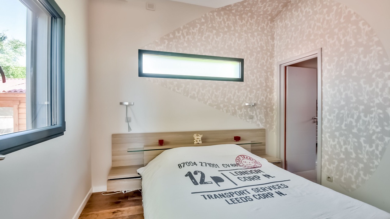 Photo of Bedroom in Pelissanne