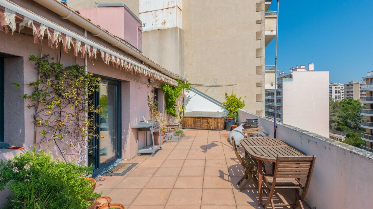 Photo of Outdoor in Perier