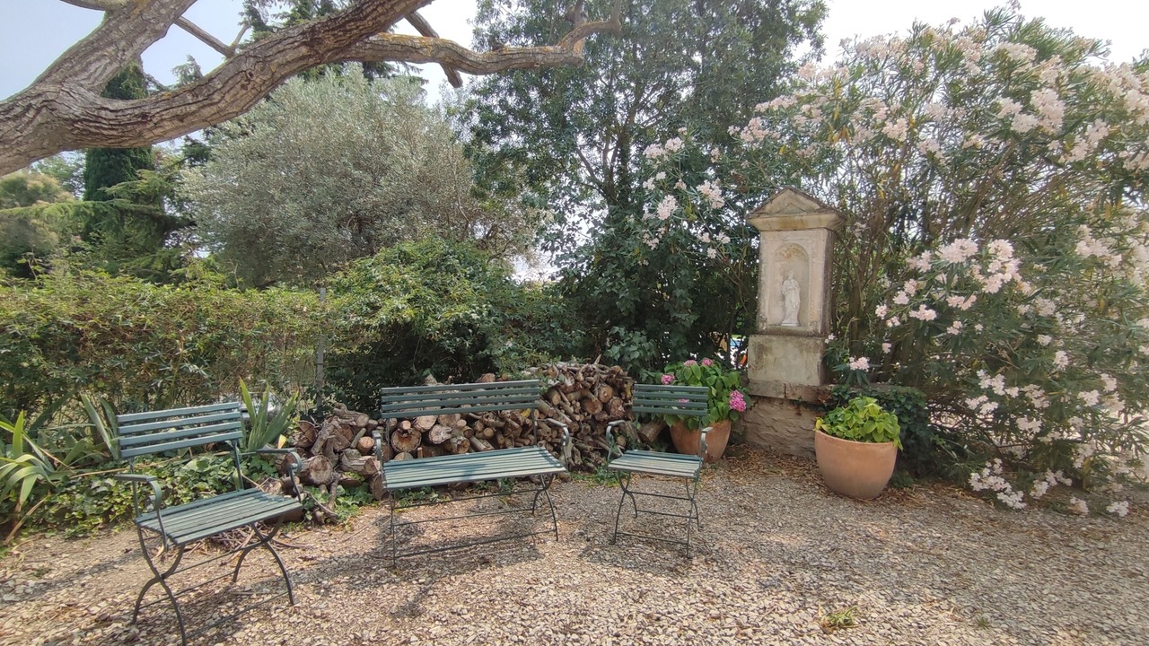 Photo of Outdoor in Caderousse