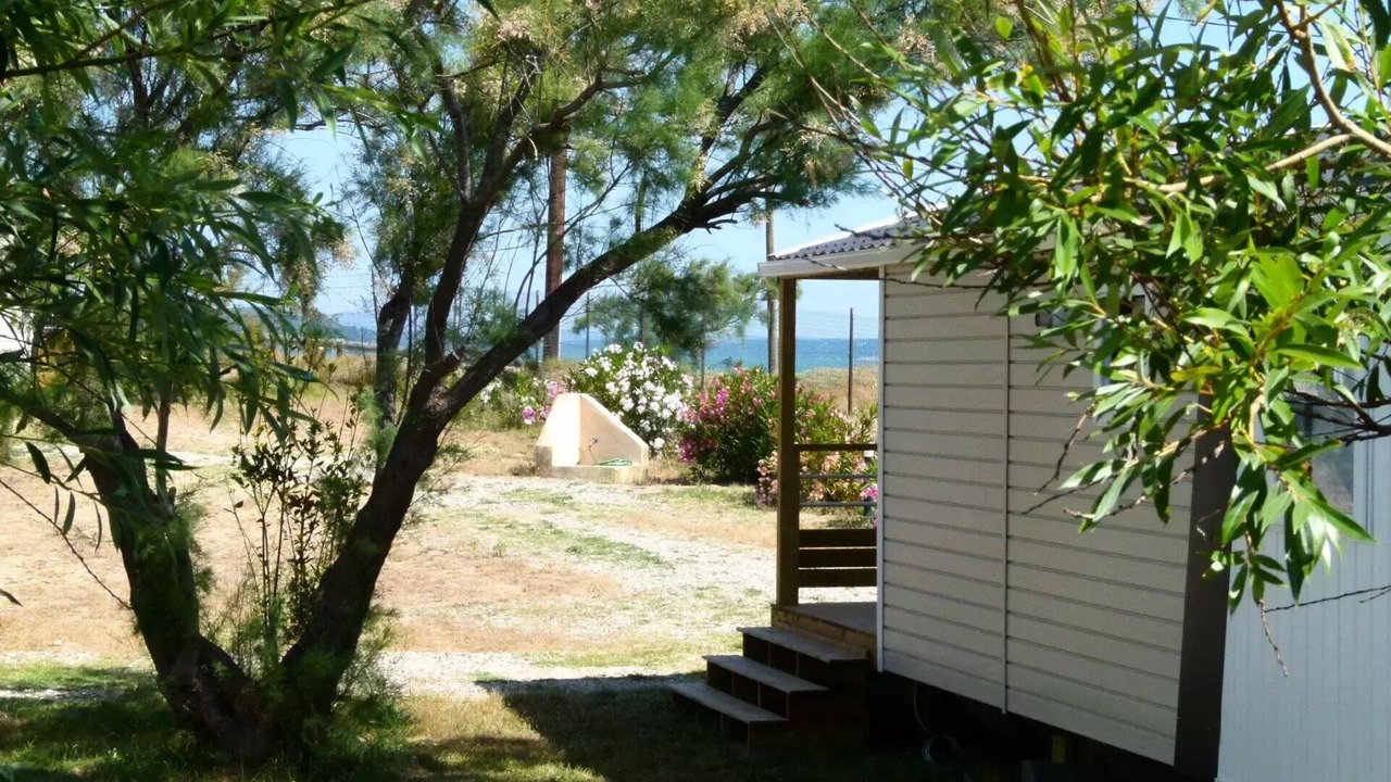 Photo of Outdoor in Saint-Mitre-les-Remparts