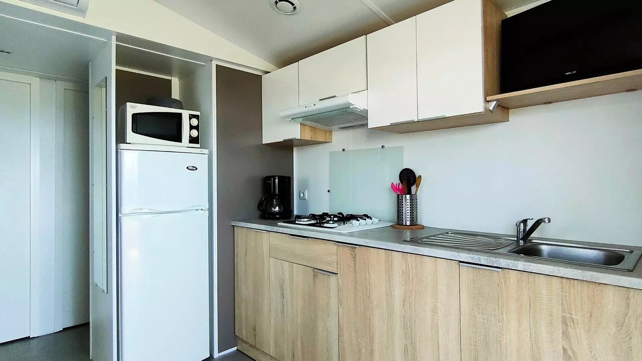 Photo of Kitchen in Saint-Mitre-les-Remparts