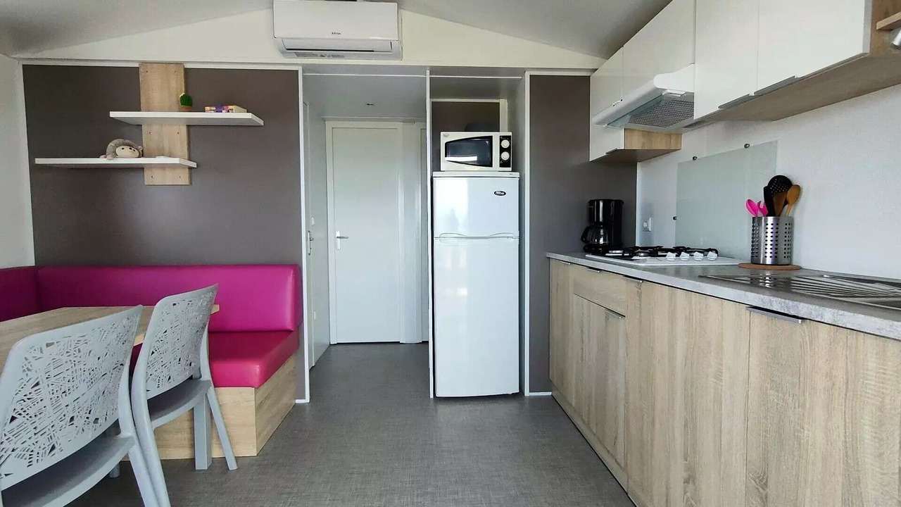 Photo of Kitchen in Saint-Mitre-les-Remparts