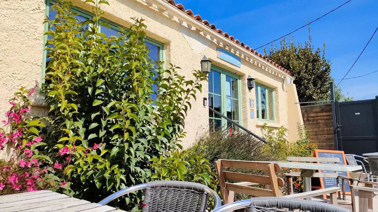 Photo of Outdoor in Saint-Mitre-les-Remparts