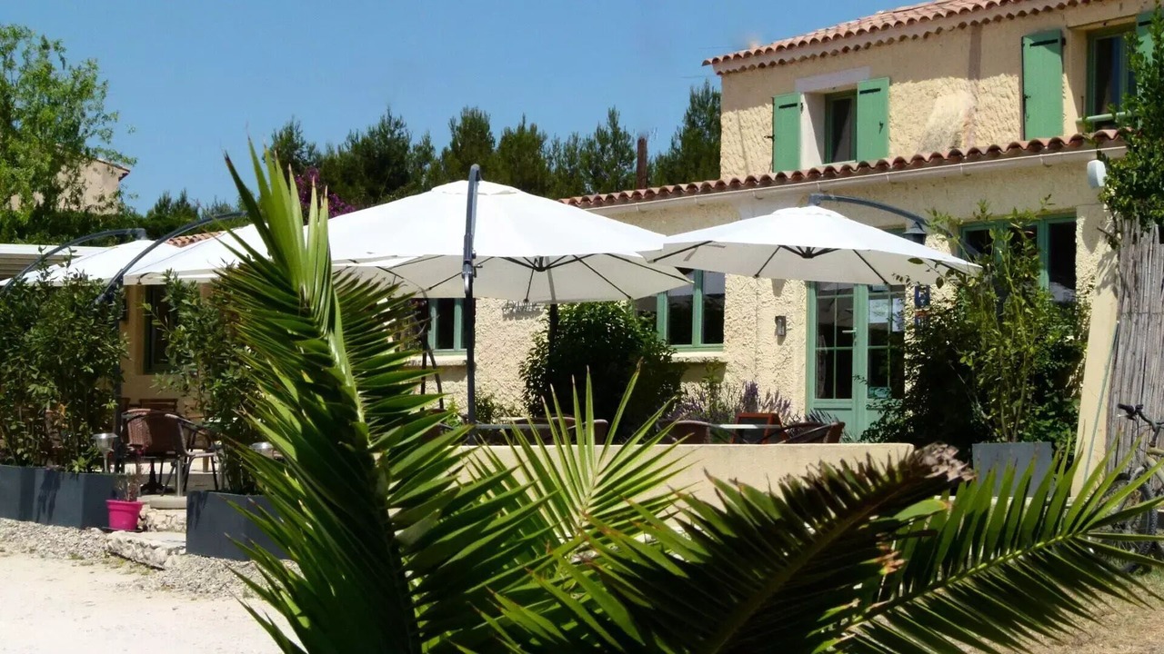 Photo of Patio Balcony in Saint-Mitre-les-Remparts