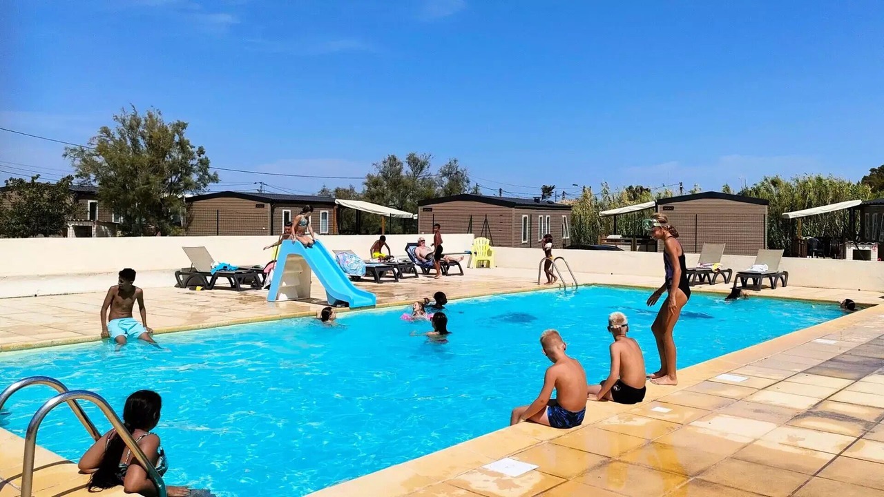 Photo of Outdoor in Saint-Mitre-les-Remparts