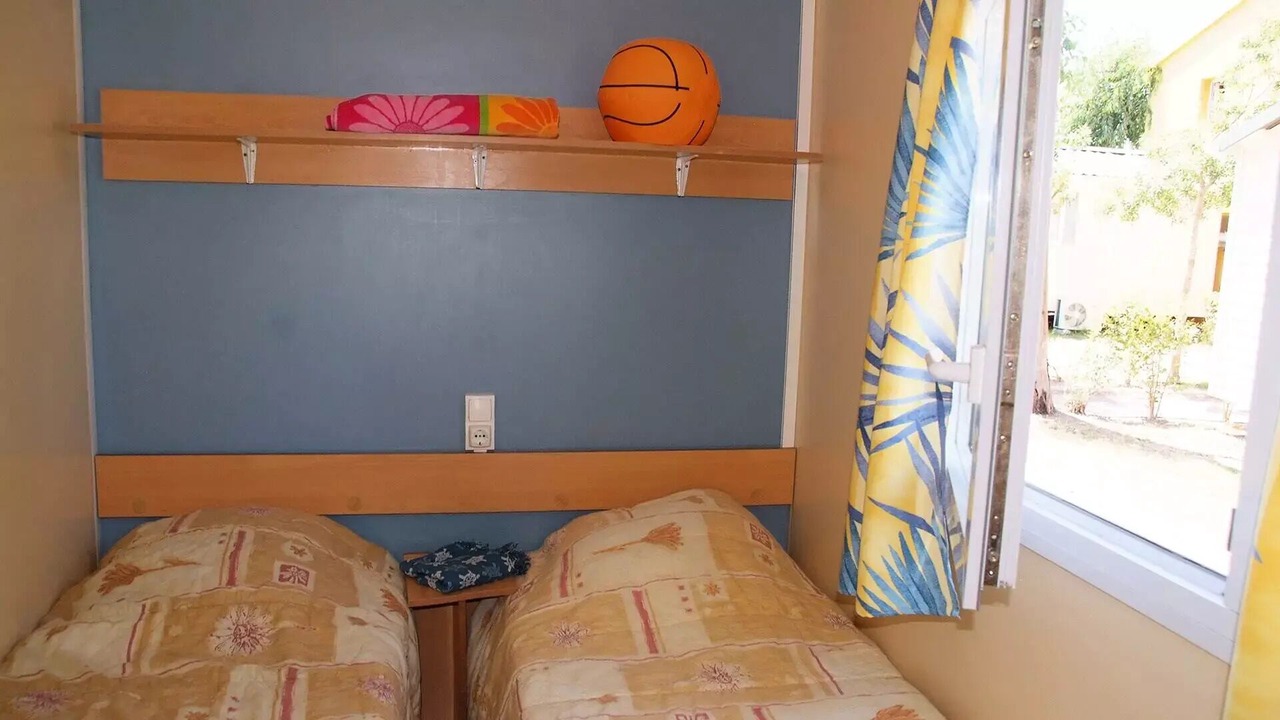 Photo of Bedroom in Saint-Mitre-les-Remparts