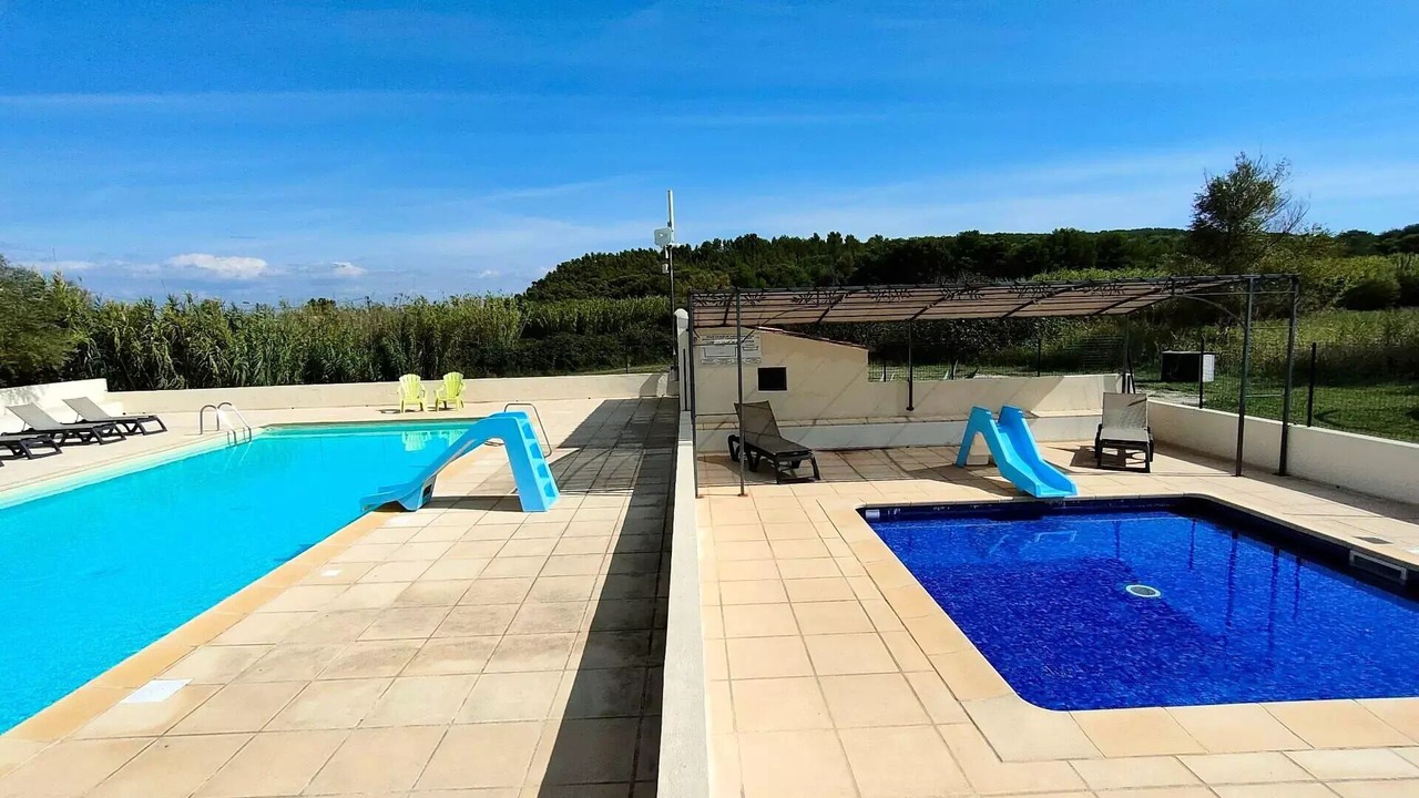 Photo of Outdoor in Saint-Mitre-les-Remparts