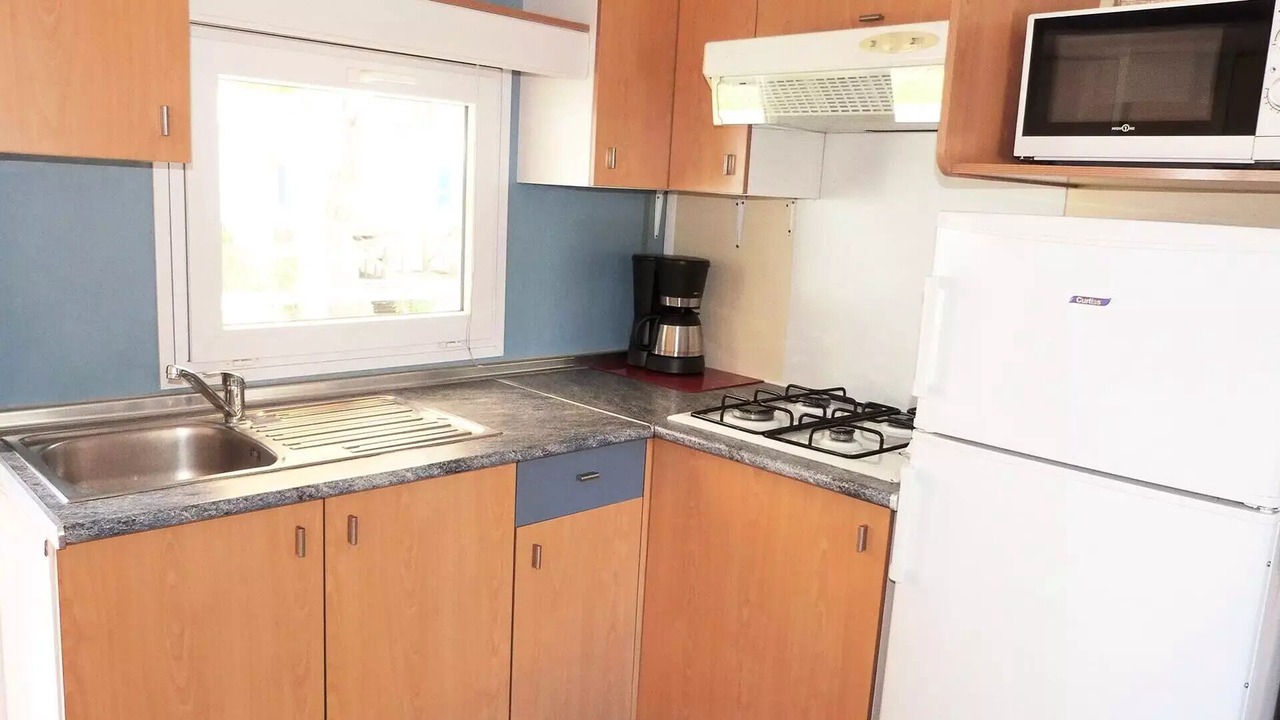Photo of Kitchen in Saint-Mitre-les-Remparts