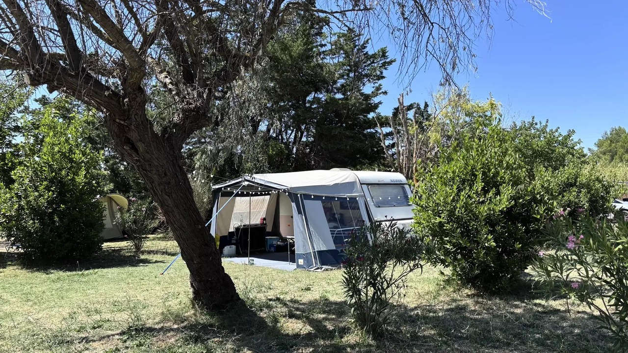 Photo of Outdoor in Saint-Mitre-les-Remparts