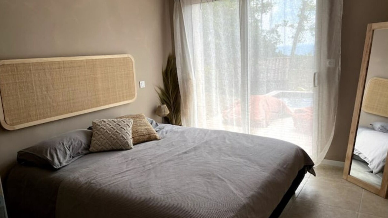 Photo of Bedroom in Pierrevert