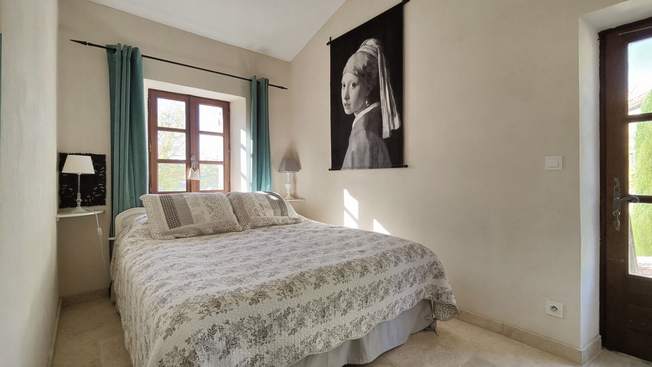 Photo of Bedroom in Saint-Martin-de-Castillon