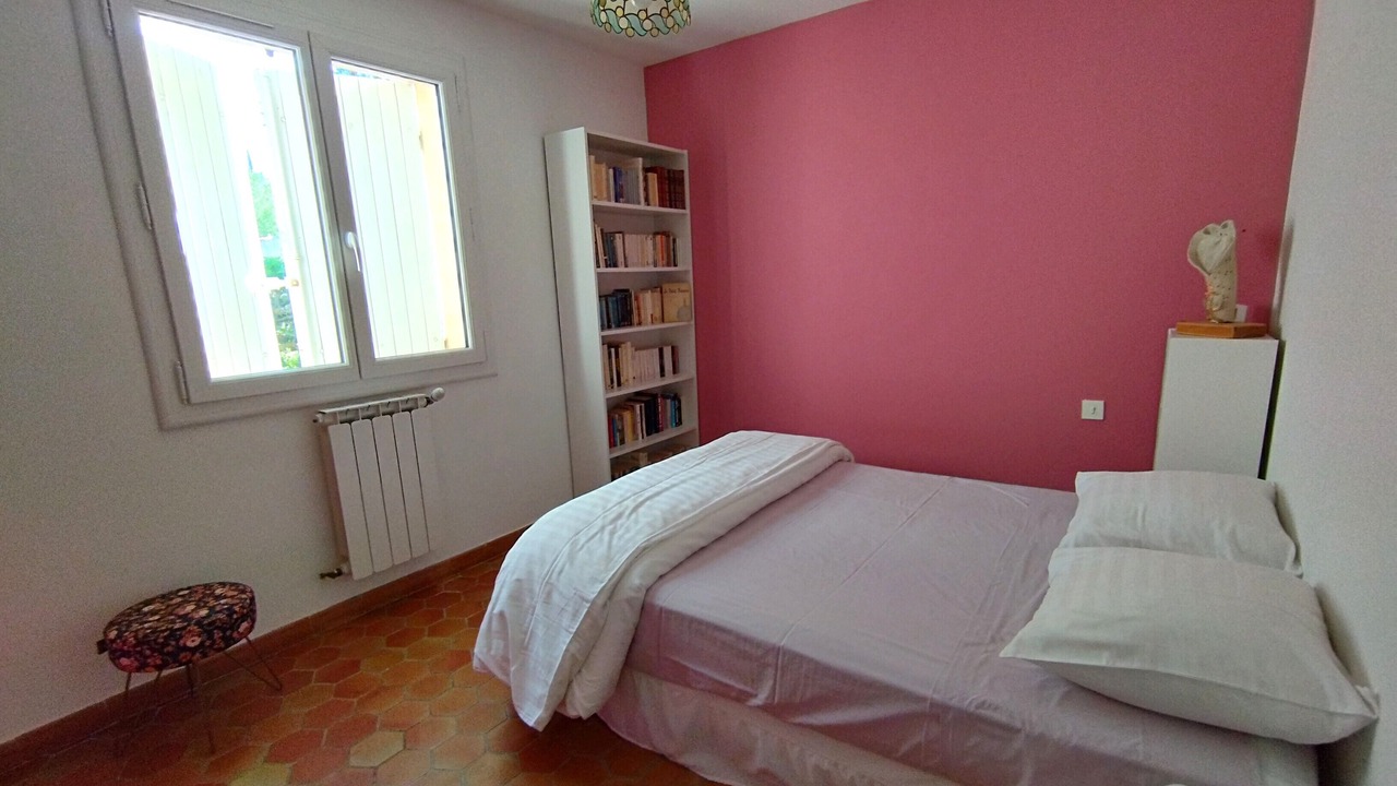 Photo of Bedroom in Saint-Cannat