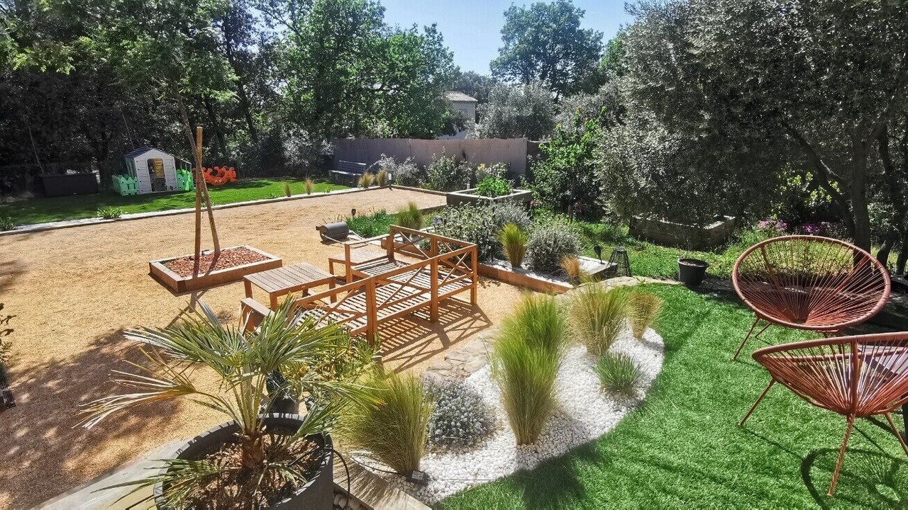 Photo of Patio Balcony in Pourrieres