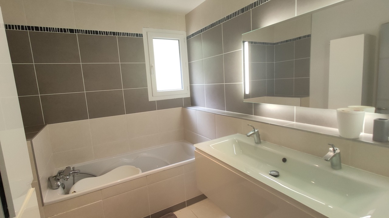 Photo of Bathroom in Pourrieres