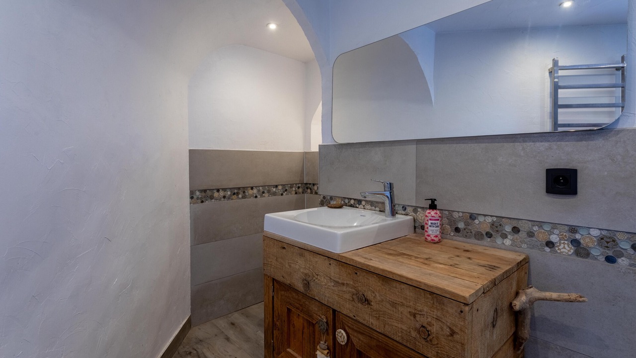 Photo of Bathroom in Le Thoronet