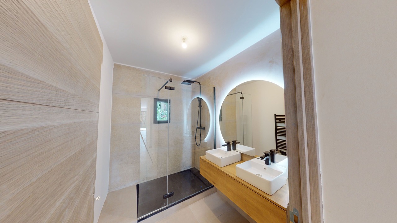 Photo of Bathroom in Cabries