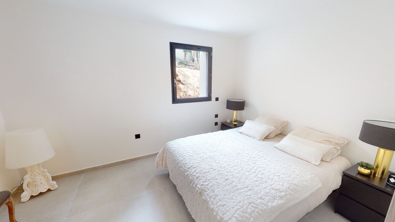 Photo of Bedroom in Cabries