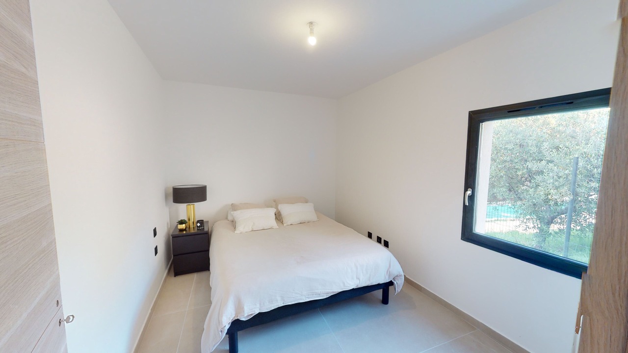 Photo of Bedroom in Cabries