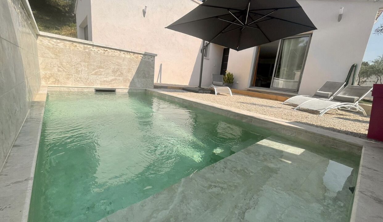 Photo of Outdoor in Caromb