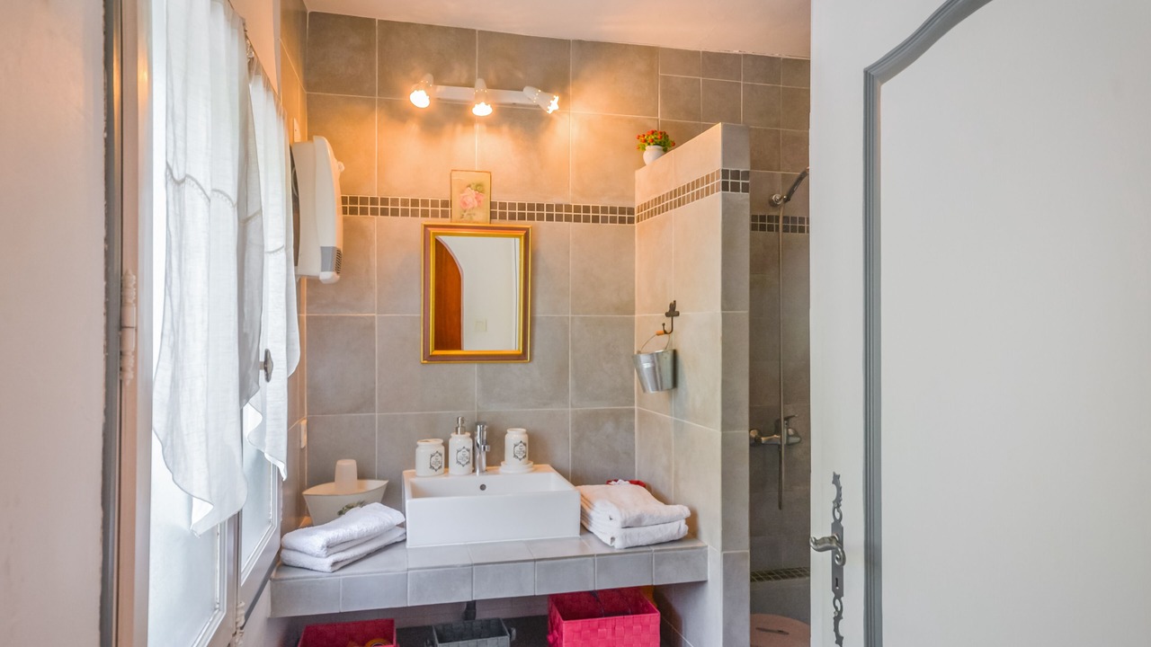 Photo of Bathroom in Venasque