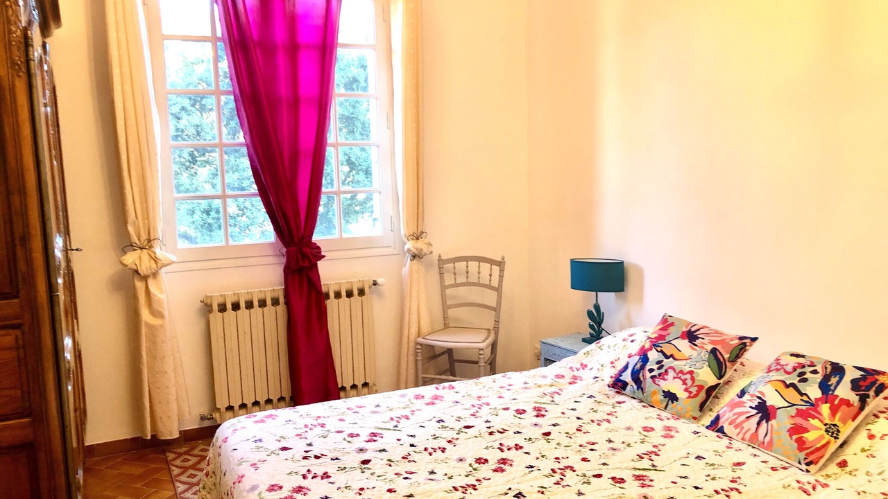 Photo of Bedroom in Eyragues
