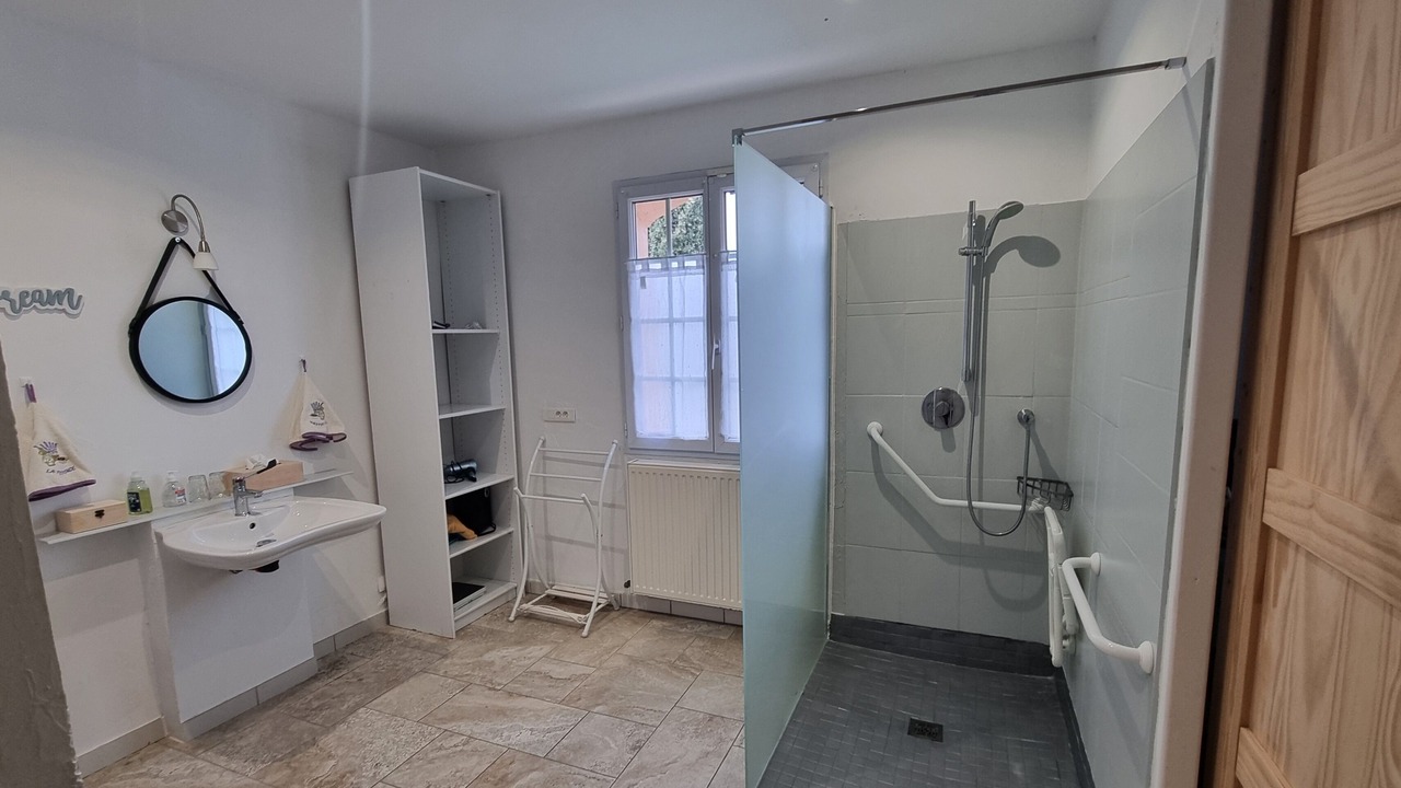 Photo of Bathroom in Gareoult