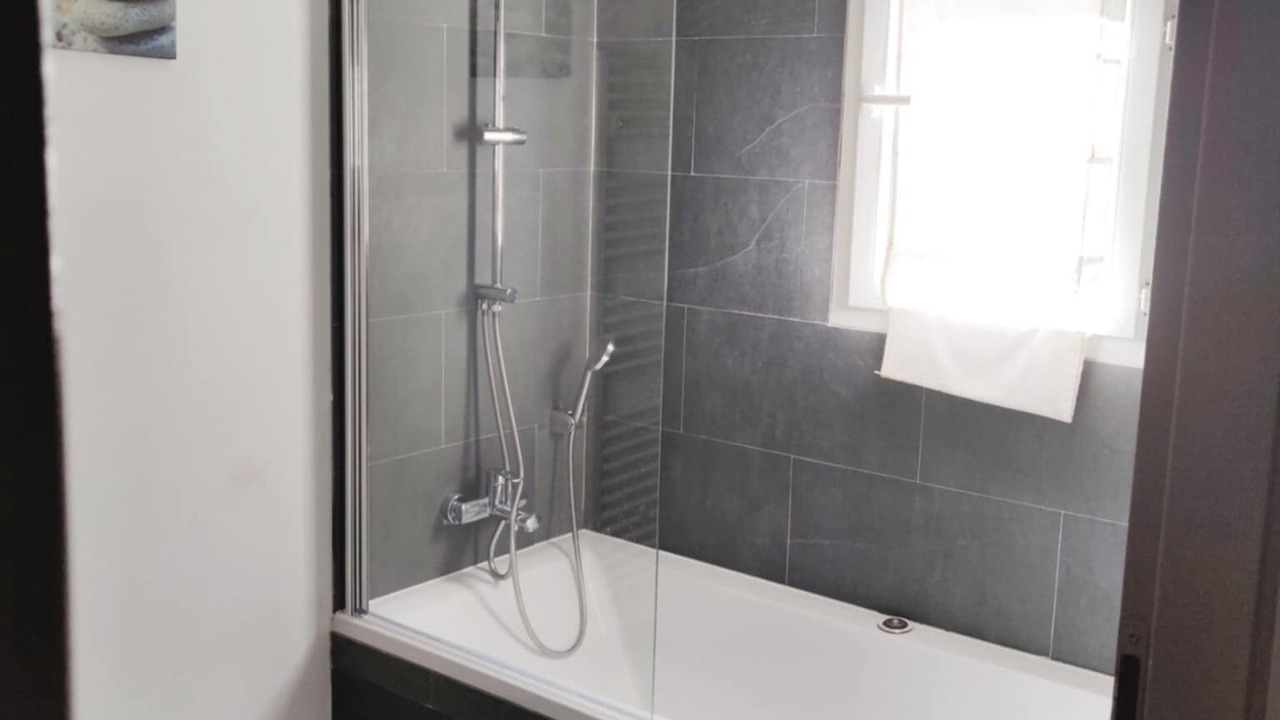 Photo of Bathroom in La Roche-sur-le-Buis