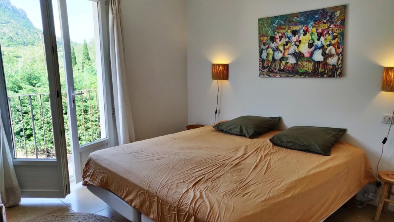 Photo of Bedroom in La Roche-sur-le-Buis
